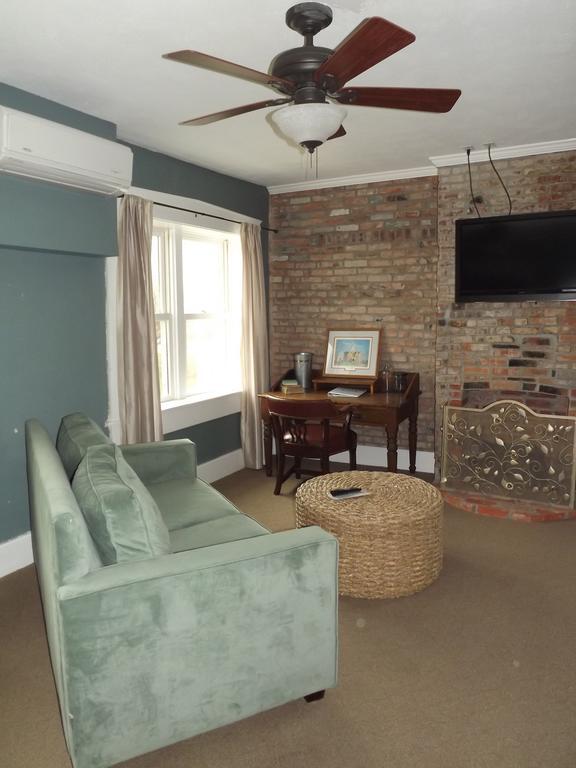 William Watson Hotel (Adults Only) Pittsfield Bagian luar foto