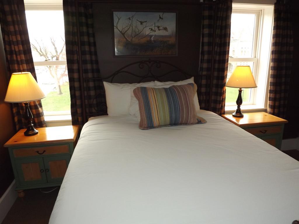 William Watson Hotel (Adults Only) Pittsfield Bagian luar foto