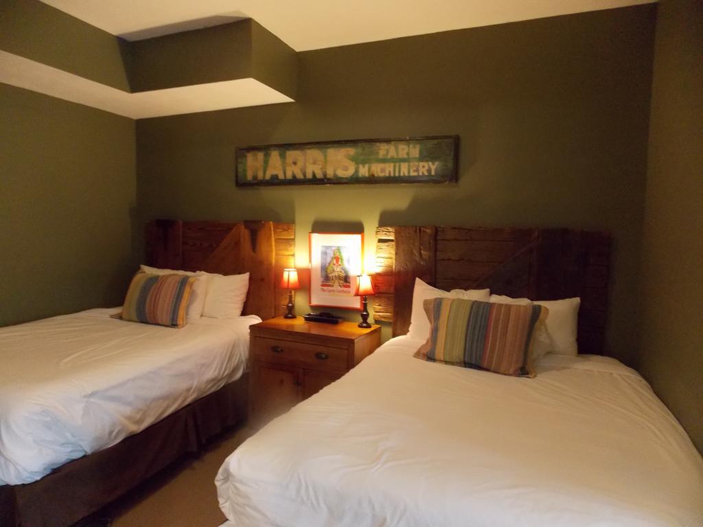 William Watson Hotel (Adults Only) Pittsfield Bagian luar foto