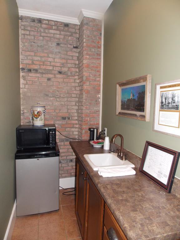 William Watson Hotel (Adults Only) Pittsfield Bagian luar foto
