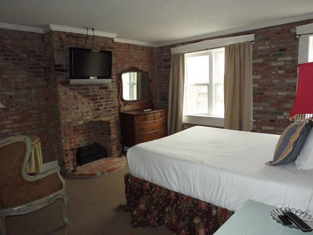 William Watson Hotel (Adults Only) Pittsfield Bagian luar foto