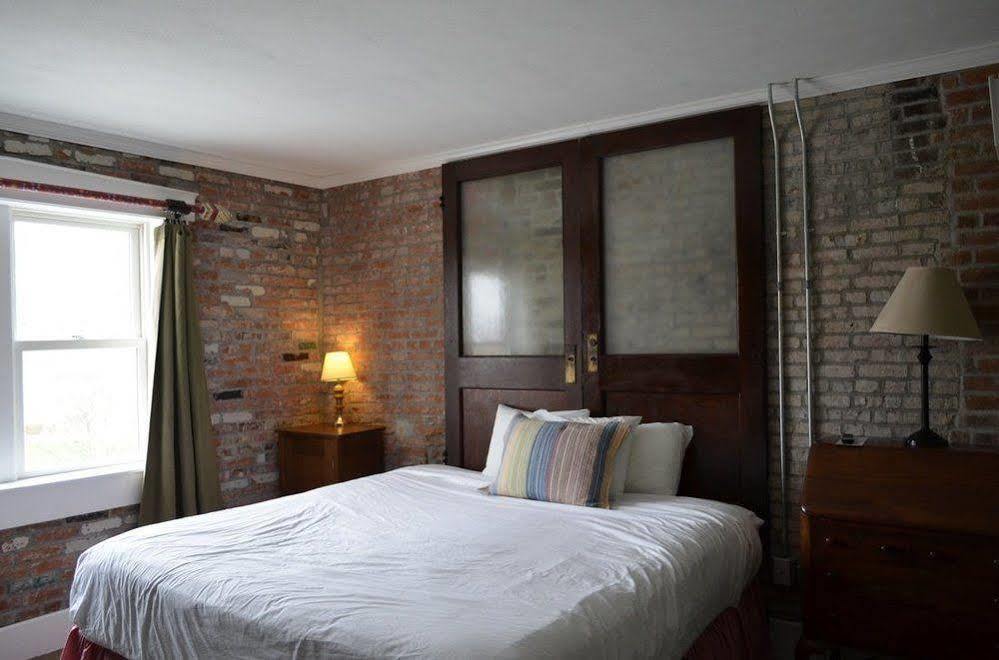 William Watson Hotel (Adults Only) Pittsfield Bagian luar foto