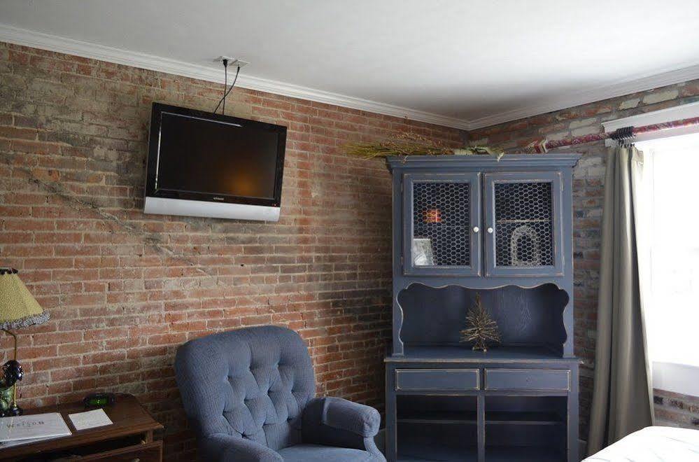 William Watson Hotel (Adults Only) Pittsfield Bagian luar foto