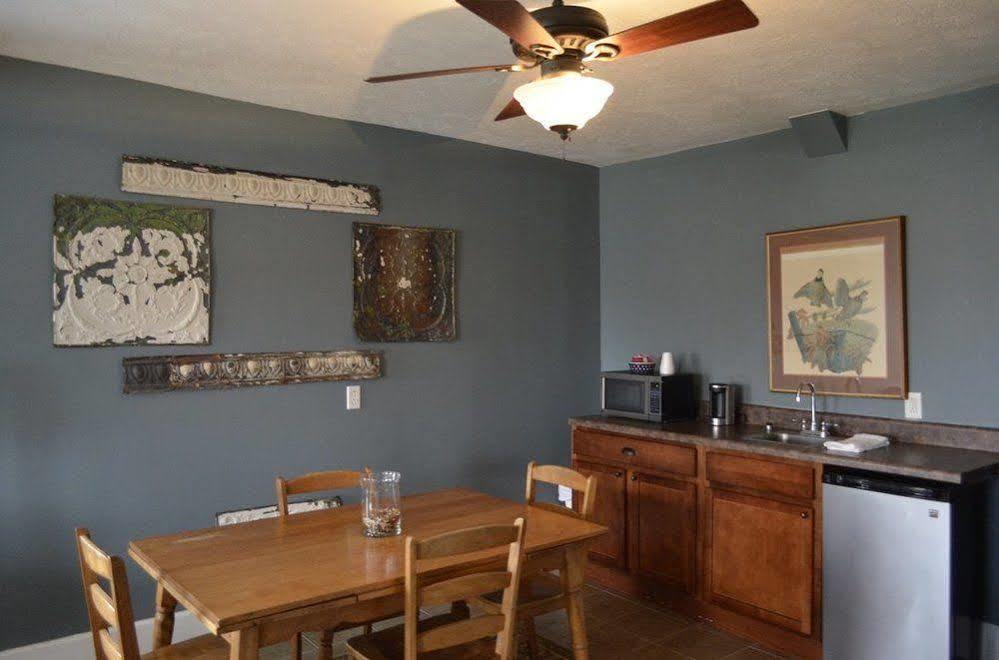 William Watson Hotel (Adults Only) Pittsfield Bagian luar foto