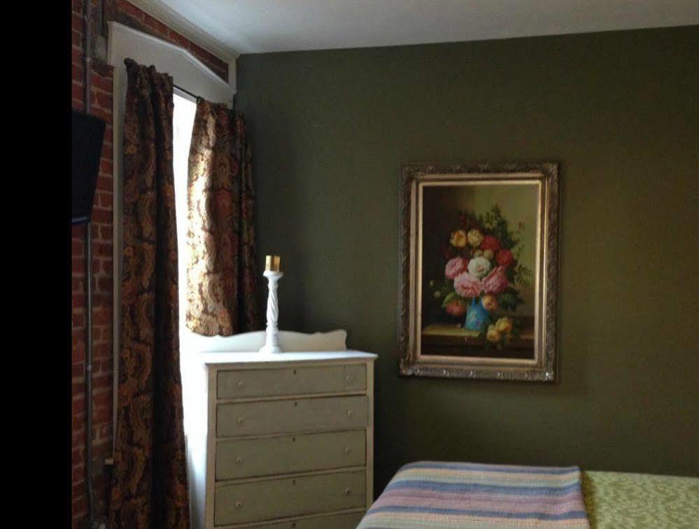 William Watson Hotel (Adults Only) Pittsfield Bagian luar foto