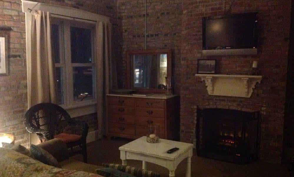 William Watson Hotel (Adults Only) Pittsfield Bagian luar foto